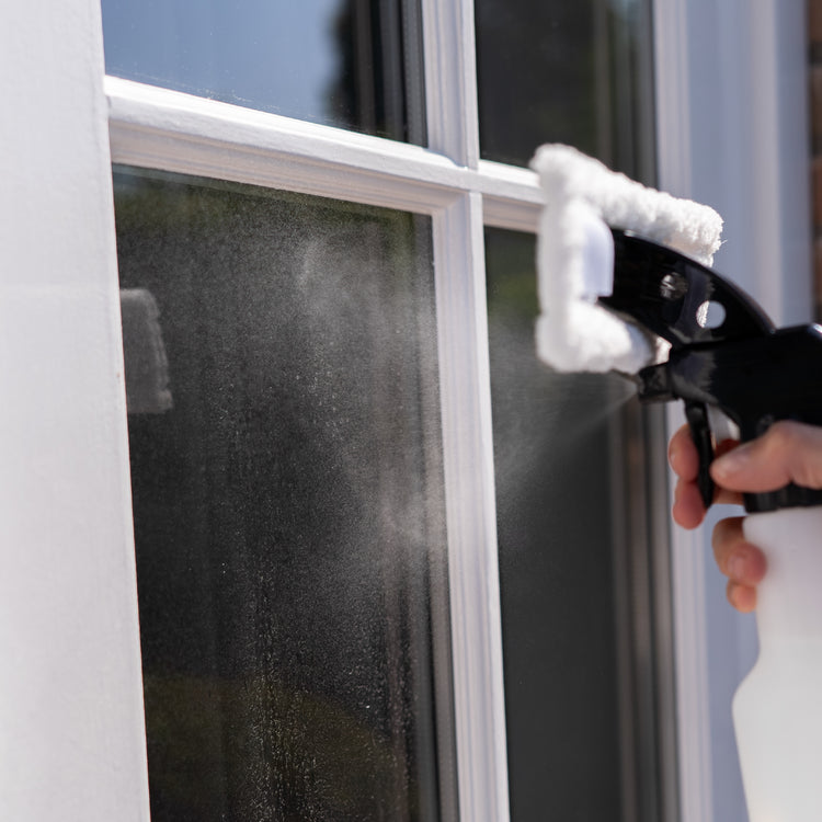 Achaté Electric Window Vacuum